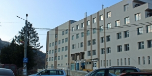 Exclusiv: Actualizare: Un asistent medical la Spitalul Orășenesc Vișeu de Sus a fost răpus de COVID-19. S-ar fi infectat chiar în unitatea medicală. A decedat în Baia Mare