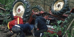 Tragedie în Borșa: Un bărbat a murit după ce a căzut tractorul peste el