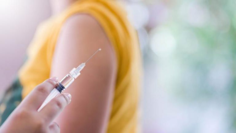 Valeriu Gheorghiță: Pentru populația generală vaccinarea va începe în aprilie