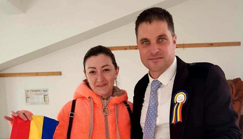 Gest demn de laudă: Câștigătoarea tombolei taxelor și impozitelor locale din Cavnic a donat premiul; Patru persoane cu venituri mici au beneficiat de bani (VIDEO ȘI FOTO)