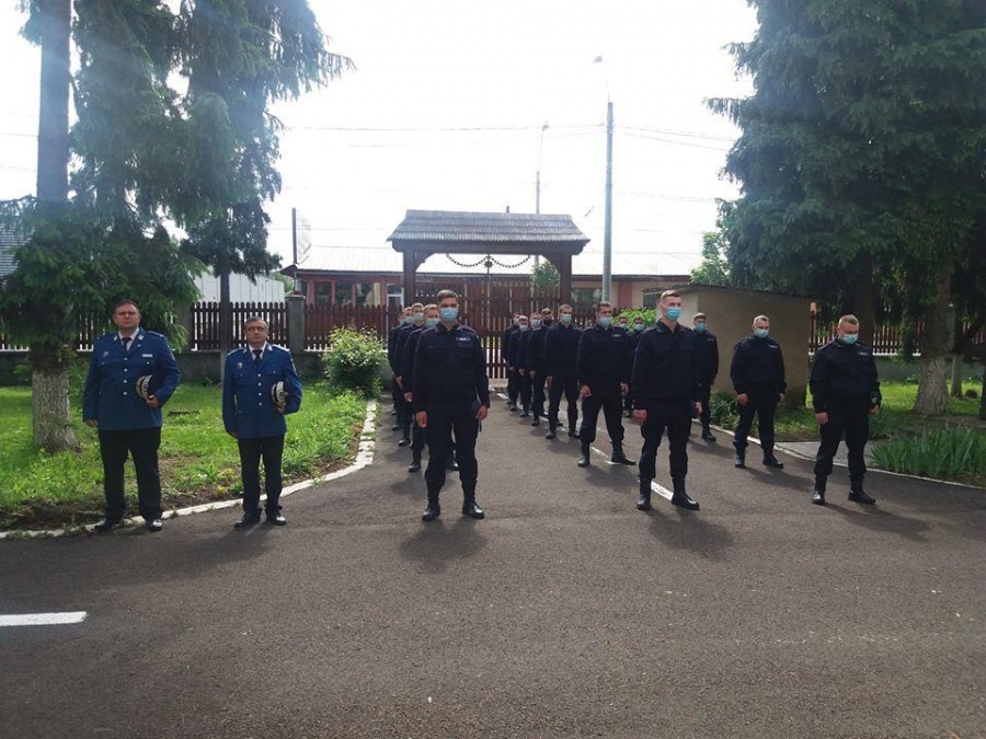 Cei 21 de elevi aflați în practică la IJJ Maramureș au depus jurământul militar
