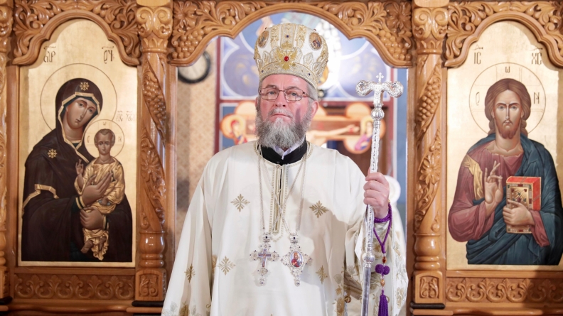 Apelul Episcopului Iustin către autoritățile din România: „Nu mai țineți creștinii departe de bisericile lor! Clopotele îi chemă, iar Hristos îi așteaptă”