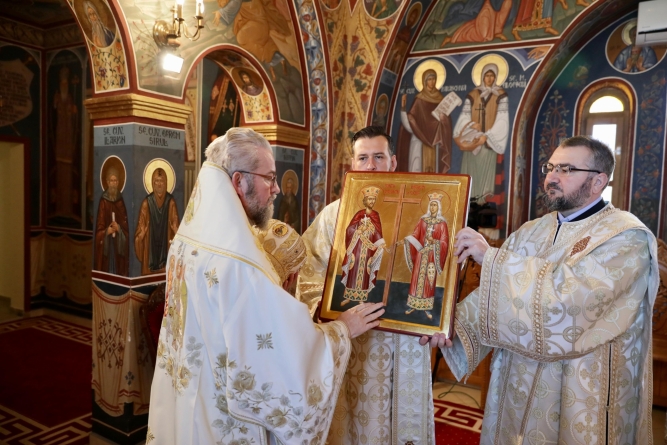 Sfânta Liturghie Arhierească la Paraclisul Episcopal din Baia Mare (GALERIE FOTO)