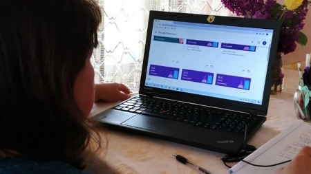 SLI MM consideră nefondate acuzaţiile aduse dascălilor care nu fac şcoală online