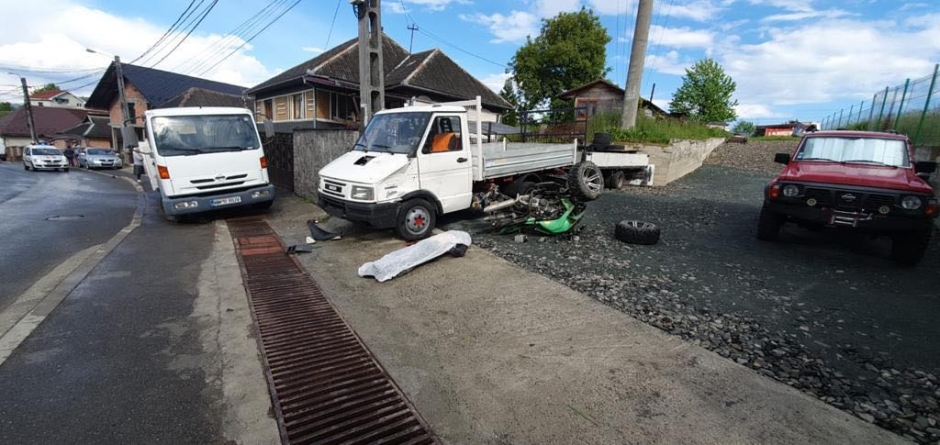Ucis de viteză: Tânăr decedat în Sighetu Marmației; S-a izbit cu ATV-ul de un autoturism, iar apoi de o autoutilitară (FOTO)