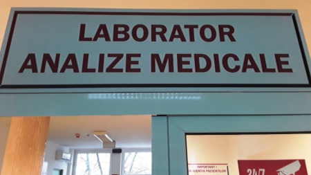 În lupta împotriva COVID-19, Laboratorul de Analize Medicale din cadrul Spitalului Județean Baia Mare funcționează conform normelor