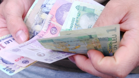 775 de elevi maramureșeni beneficiază în acest an școlar de programul Bani de liceu