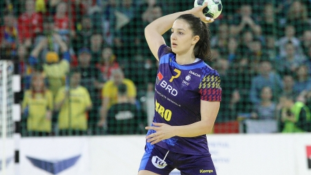 Minaur: Prezentare neoficială a lotului echipei de handbal feminin a CS Minaur Baia Mare