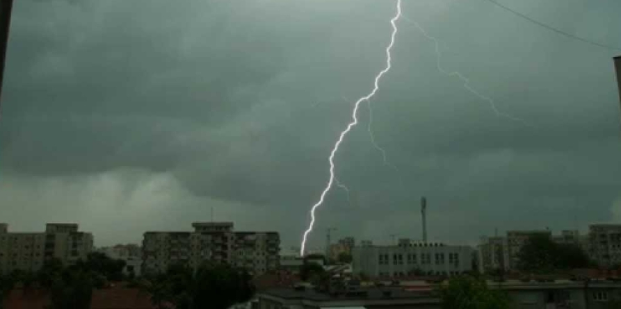 Nowcasting: Coduri galben de furtună în Maramureș; Lista localităților vizate