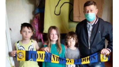 Suporterii continuă să ajute familiile nevoiașe