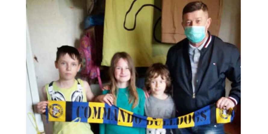 Suporterii continuă să ajute familiile nevoiașe