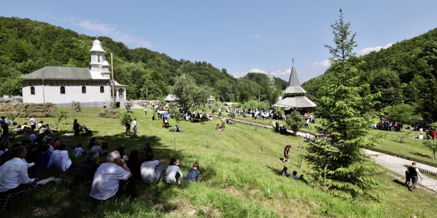 Hram la Mănăstirea Breaza; Preasfințitul Părinte Episcop Iustin a rostit un interesant şi cuprinzător cuvânt de învăţătură(GALERIE FOTO)