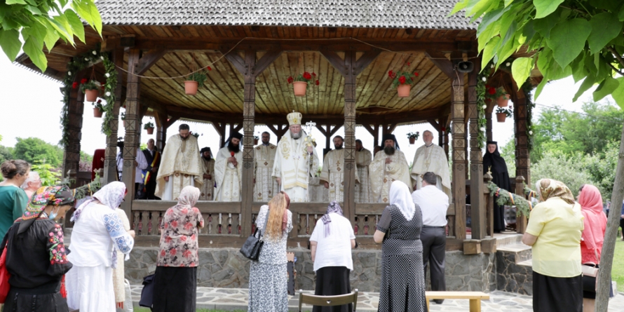 PS Iustin: „Să devenim mărturisitori cu adevărat ai lui Hristos. Viaţa noastră trebuie să fie conformă cu mărturisirea”