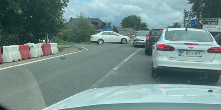 Neatenția cu șofatul nu fac casă bună: Accident în Tăuții Măgherăuș din cauza unei neacordări de prioritate (VIDEO ȘI FOTO)
