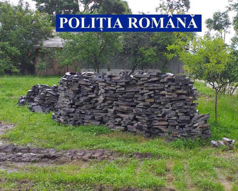 Maramureșul inedit: Activități miniere fără permis sau licență. Peste 100 de tone de agregate minerale indisponibilizate (FOTO)