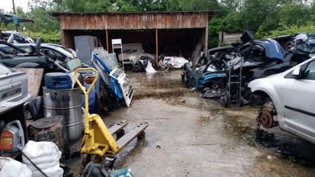 Verificări la dezmbembrări: Sacțiuni de 12.000 de lei aplicate într-o singură zi de Garda de Mediu Maramureș. Ce nereguli s-au constatat (GALERIE FOTO)