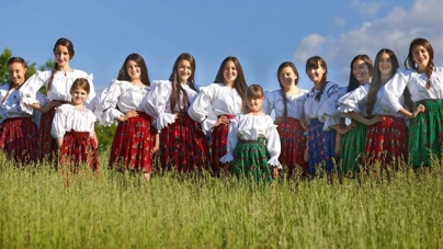 Ziua Universală a Iei va fi sărbătorită și la Ieud: Oaspeții „Casei Tradițiilor” vor afla povestea cămeșilor cusute manual