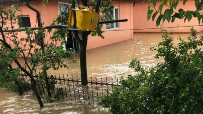 Capricii de august: Coduri galbene de instabilitate atmosferică și pericol de inundații, valabile pentru Maramureș. Vezi până când