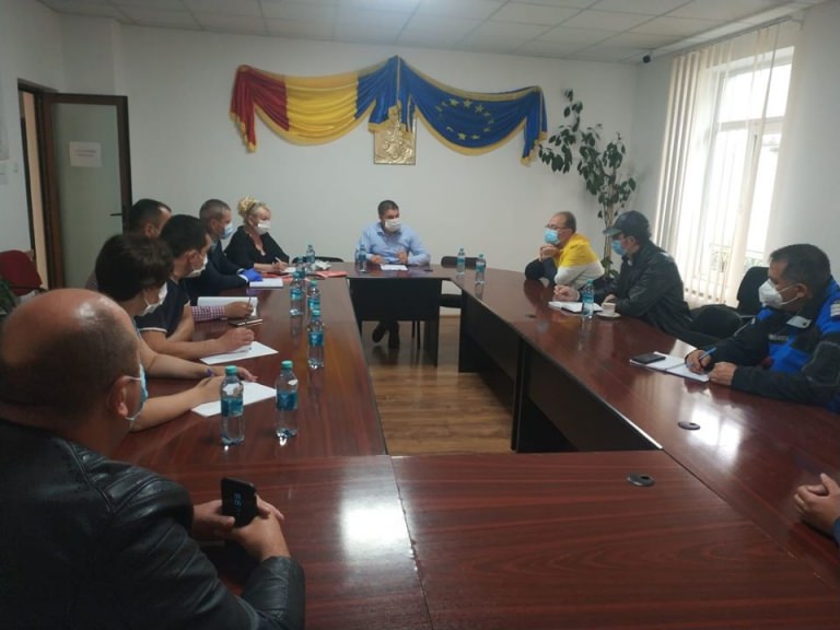 Măsuri de precauție în contextul COVID-19: Autoritățile din Cavnic vor să testeze 800 persoane din oraș. Cum se va desfășura întreaga acțiune