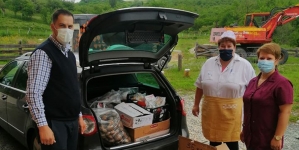 Centrul pentru Îngrijirea Persoanelor Vârstnice „Bunul Samarinean” din Coroieni a primit alimente neperisabile și de primă necesitate din partea Episcopiei