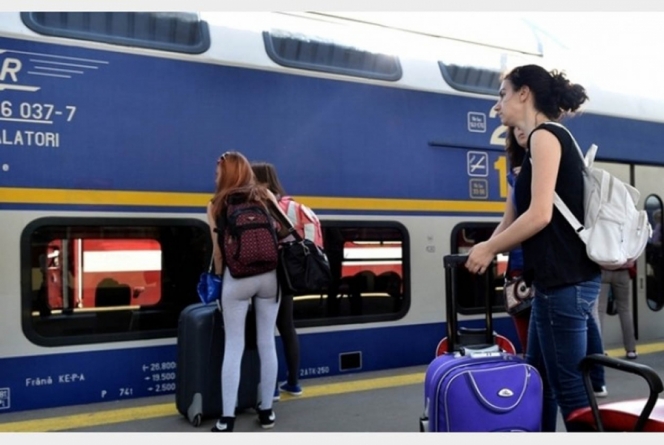 Sezonul estival: Trenul Soarelui va pleca, din nou, din Baia Mare. Cum poți ajunge din Maramureș pe litoral pe cale feroviară