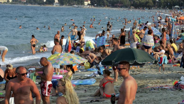 Românii care se întorc din Grecia sau Bulgaria nu vor mai sta în izolare după vacanță