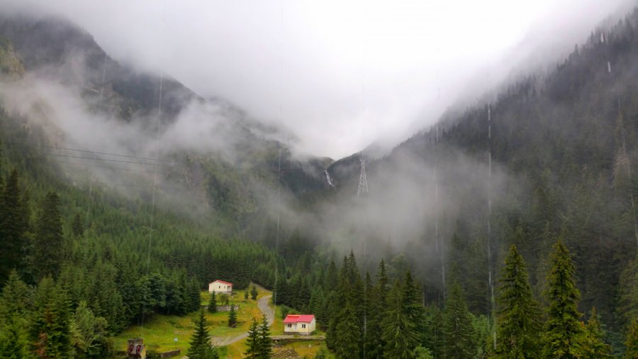 Capricioasă vara asta!: Încă un cod și o informare, valabile pentru Maramureș. Ambele, de instabilitate atmosferică!