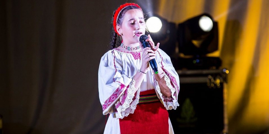 Victoria Maria Petrenciuc a adus în Maramureș trofeul Festivalului-concurs „Cununița din Murgeni-ziua cântecului popular” (VIDEO)