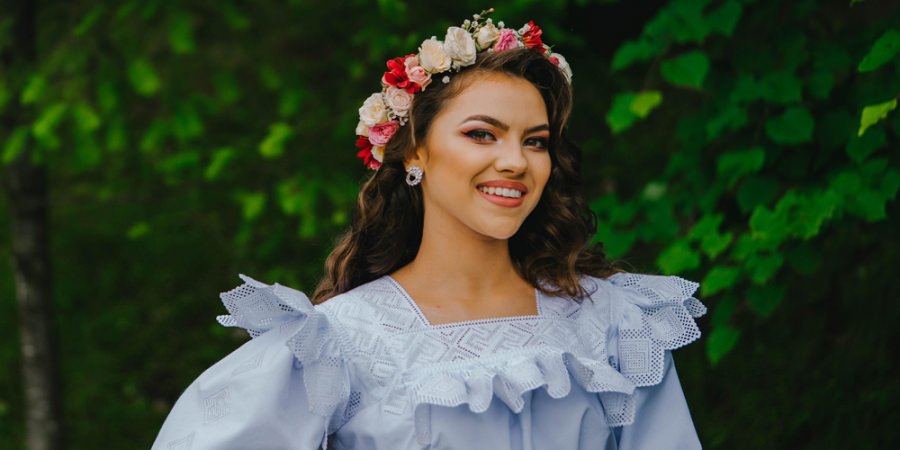 După muncă și răsplată: Măriuca Pașca din Săliștea de Sus, o elevă de 10; a dat Spania pe România și nu regretă