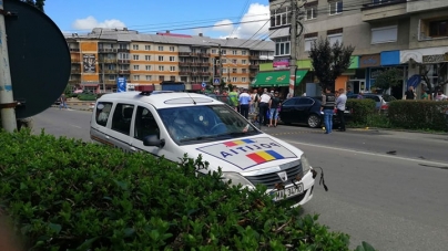 Sighetu Marmației: Un bărbat pe bicicletă electrică, implicat într-un accident rutier. Circulația a fost blocată (GALERIE FOTO)