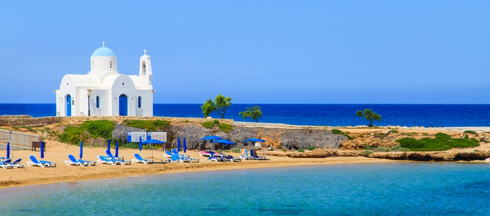 Cipru interzice accesul turiștilor români pe teritoriul său