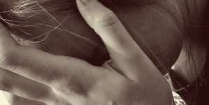 Instanța a decis: O profesoară din Sighetu Marmației, nevoită să achite daune morale unei elev, după ce a pălmuit-o. Cât „a costat” gestul