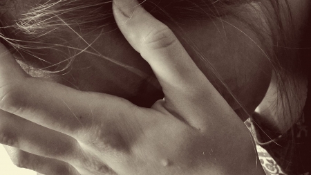 Instanța a decis: O profesoară din Sighetu Marmației, nevoită să achite daune morale unei elev, după ce a pălmuit-o. Cât „a costat” gestul