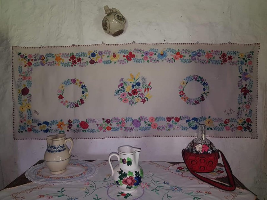 Puteți dona Muzeului de Etnografie și Artă Populară Maramureș ce găsiți prin lada de zestre a bunicilor