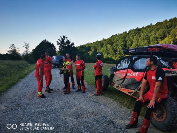 Două intervenții ale Salvamont Maramureș, la distanță mică de timp. Persoane rătăcite în zonele Vălenii Călineștiului și Creasta Cocoșului (GALERIE FOTO)