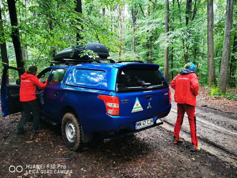Sezonul ciupercilor în Maramureș: Încă trei culegători s-au rătăcit în pădure. A fost nevoie de intervenția salvatorilor montani (VIDEO ȘI FOTO)
