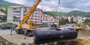 Vești bune de la Cavnic: Stația de carburanți va fi gata anul acesta. Sală de sport nouă la liceu. Continuă asfaltările și reabilitările termice (FOTO)