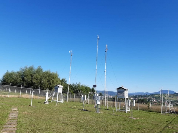 Măsurători în „polul frigului din Maramureș”: Stația meteo Târgu Lăpuș a împlinit anul acesta 33 de ani de activitate. Care sunt recordurile absolute înregistrate (FOTO)