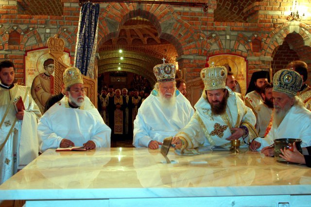 Se împlinesc 13 ani de la plecarea la Domnul a Patriarhului Teoctist; în 2003 a târnosit Catedrala „Sfânta Treime” din Baia Mare (GALERIE FOTO)
