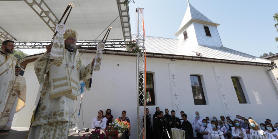 PS Iustin a târnosit biserica din Nistru; aceasta a primit al doilea hram – Sfinții Martiri Brâncoveni (GALERIE FOTO)