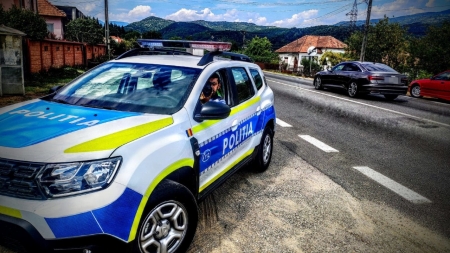 Noi dotări: 20 de autospeciale de poliție cu design nou au ajuns deja în Maramureș. Cum explică IGPR noua colantare