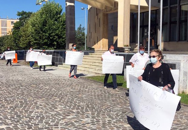 Asistenții personali au protestat în fața Palatului Administrativ din Baia Mare. Care sunt revendicările
