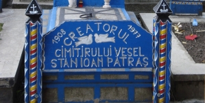 Cimitirul Vesel din Săpânța: Ce scrie pe mormântul fondatorului Ioan Stan Pătraș și de când datează primul epitaf. Adevări neștiute (FOTO)