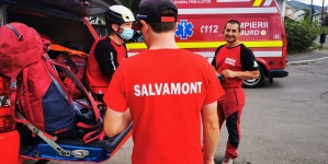Intervenție Salvamont: O turistă s-a accidentat în zona Lacului Albastru din Baia-Sprie
