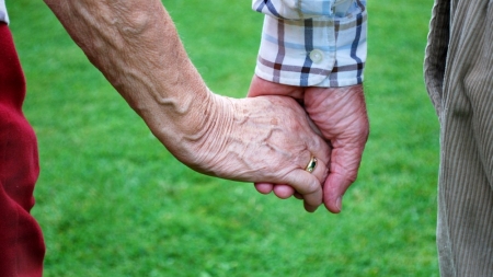 Peste 20 de familii din Târgu Lăpuș sărbătoresc nunta de aur în acest an