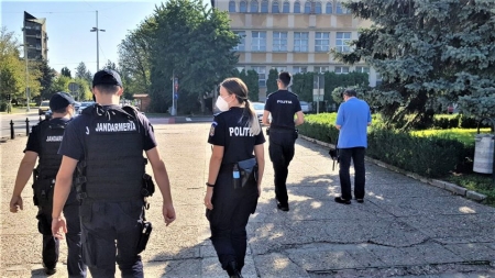 Exhibiționism în județul Maramureș!: 11 infracțiuni, în șapte luni și jumătate. Șase persoane au fost identificate, una arestată preventiv!