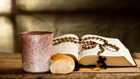 Maramureșenii și postul: „Postul ne curăță mintea de tot felul de gunoaie, iar astfel te apropii mult mai ușor de rugăciunea care te ține aproape de Dumnezeu”