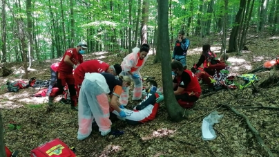 Actualizare: Un motociclist a murit în urma unui accident în Tăuții Măgherăuș. Alt motociclist s-a izbit de un copac în zona Firiza (VIDEO ȘI FOTO)