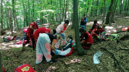 Actualizare: Un motociclist a murit în urma unui accident în Tăuții Măgherăuș. Alt motociclist s-a izbit de un copac în zona Firiza (VIDEO ȘI FOTO)