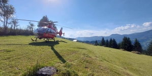 Actualizare: Intervenție: Elicopterul SMURD, chemat de urgență în Repedea. O femeie a fost călcată de un autoturism 4×4 (FOTO)